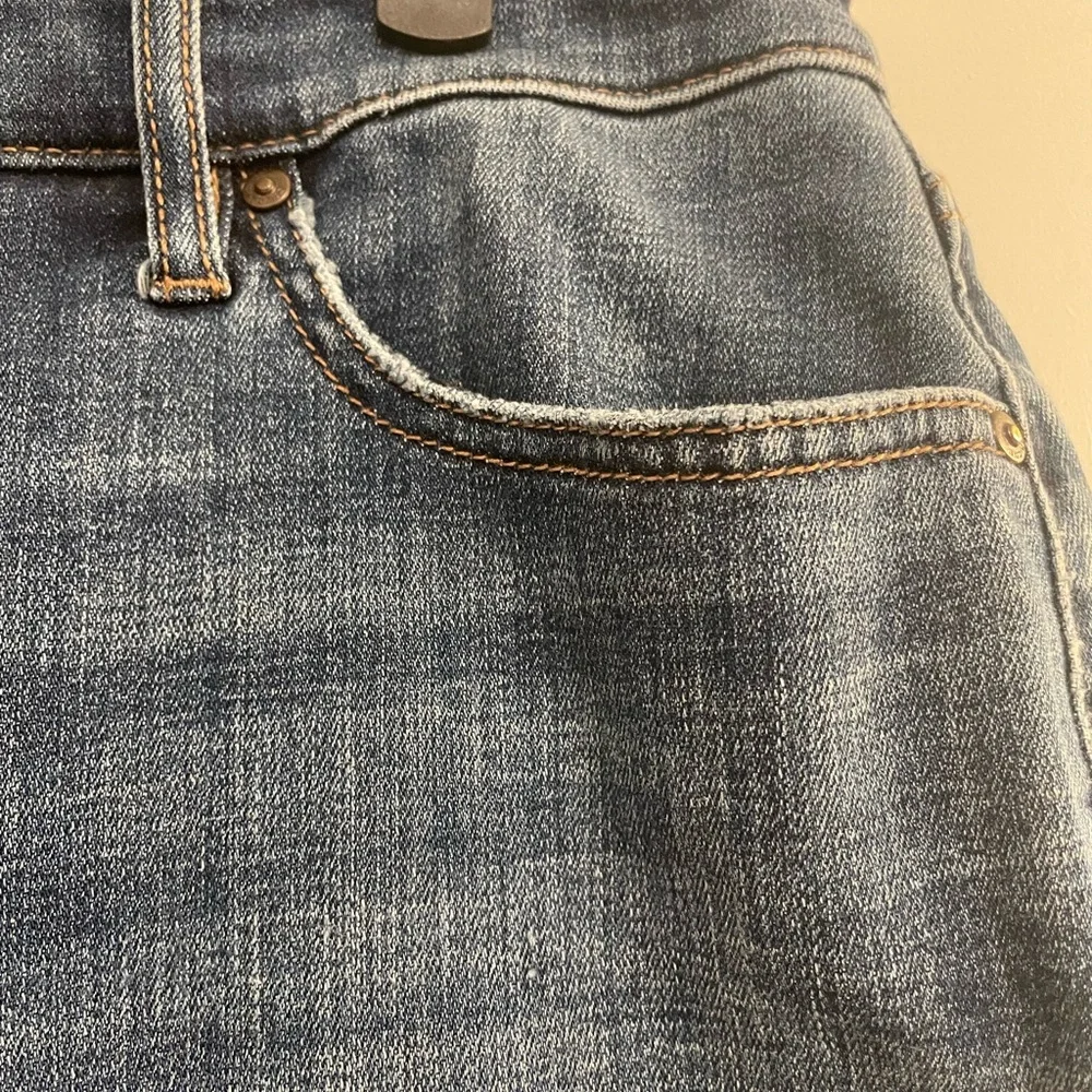Chico's So Slimming Girlfriend Slim Leg Crop Jeans. Women’s size 10. - Picture 3 of 12
